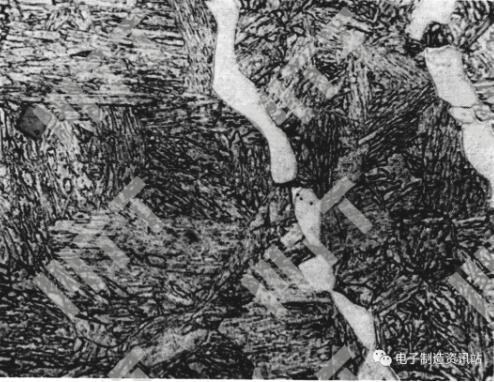 10Cr13淬火温度：1000℃ ～1050℃，组织为马氏体＋少量δ铁素体